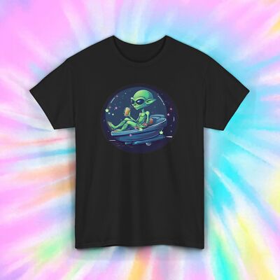 Alien Drinking T-Shirt Funny Space Graphic Relaxing Alien Design Tee  S-5XL