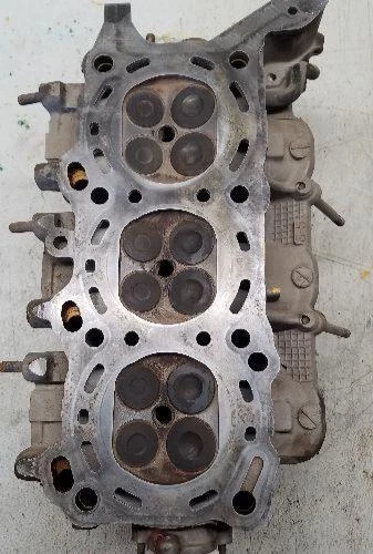 Culata derecha pasajero 2,5 L compatible con Chevrolet Tracker 2001-2004 Foto 2 de 4