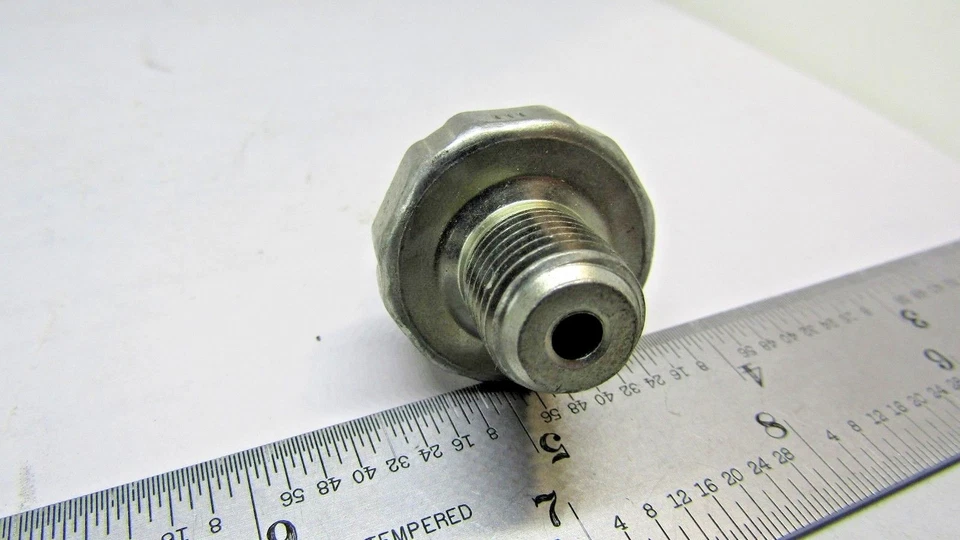 Transmisor de presión de aceite de motor PS111 con luz estándar para Chrysler Imperial 66-67 Foto 3 de 3