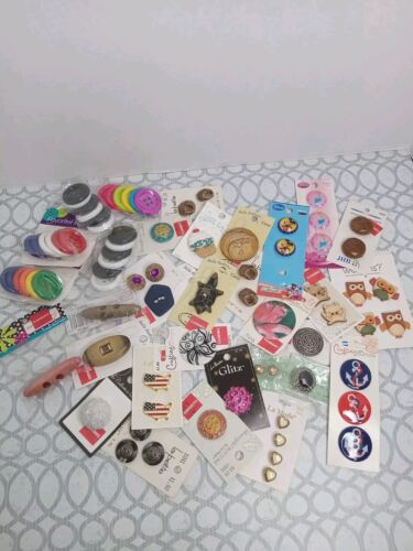 Lot Of 33 Assorted Buttons For Sewing Arts And Crafts New