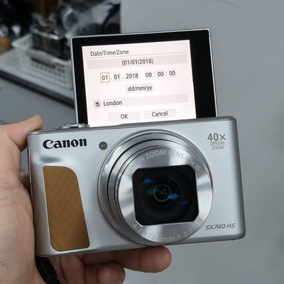 Canon PowerShot SX740 HS Digital Camera 20.3 MP 40x Zoom Built-in Wi-Fi -White
