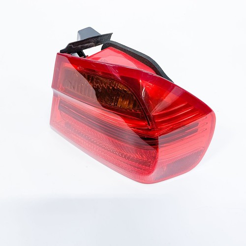 BMW 3 E90 320d 130kW Rücklicht hinten 276302 6937458 2009