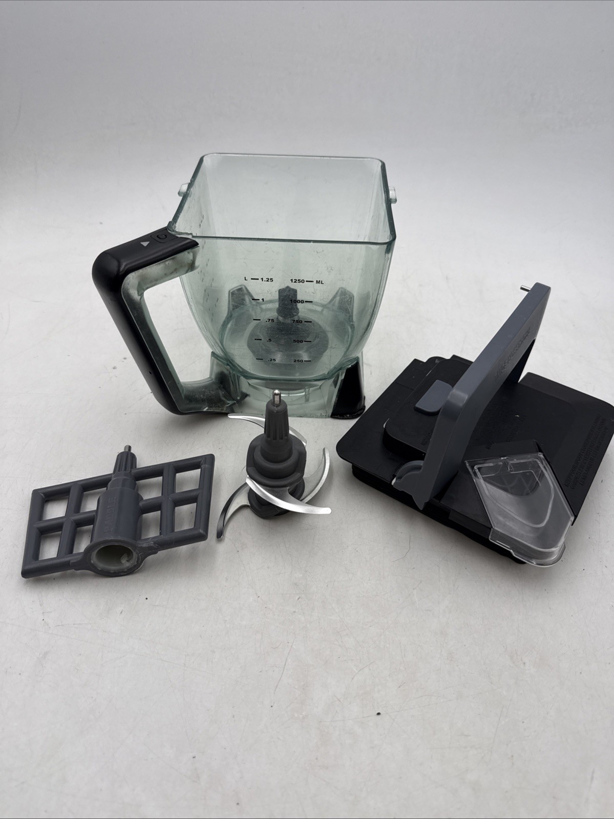 Ninja BL700 Blender 5-Cup Replacement Pitcher With Blades + 