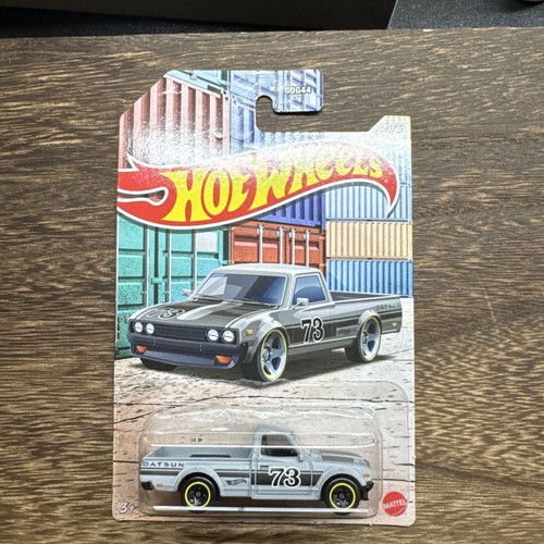 Hot Wheels - TRUCKS SERIES - FLAT GRAY DATSUN 620 3/5