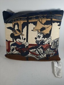 minnie mouse throw pillow