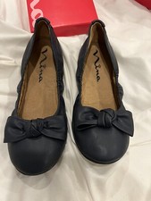 New In Box- Nina Girls Navy Blue Bow Slip On Flats Shoes 3 Medium.