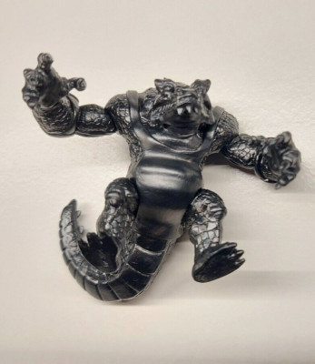 Glyos Mystical Warriors of the Ring Goliath Black Action Figure