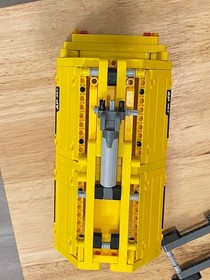 Lego Technic: Construction: Hauler 8264 (2009) Retired. Motorized. Incomplete