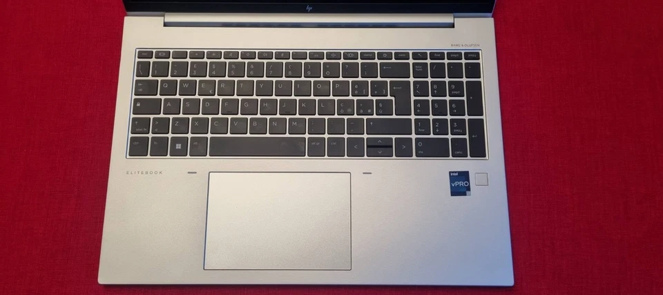 HP EliteBook 860 G10 · i7-1365U · 8GB · 256GB, foto 3 di 5