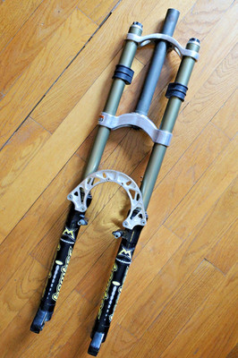 MARZOCCHI BOMBER 2001 Doppelbrückengabel Gabel Doppelbrücke 1 1/8 Zoll / 237mm