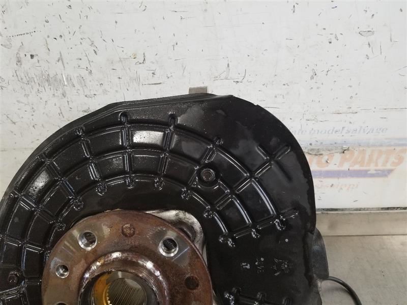 Maserati Levante 2019-2019 Front Left Steering knuckle P/N 06701023180
