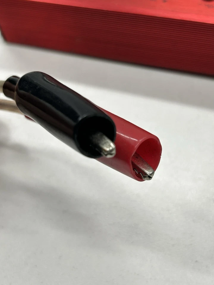 Venom Pro Charger, LI-ION, POLY,NIMH NICD Compatible, W/ Power Adapter - Image 3 of 4