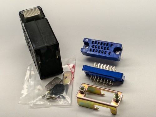 1 pz. Hirose Sumicon 1600 set: 20 poli fem., connettore maschio, tappo, top touch