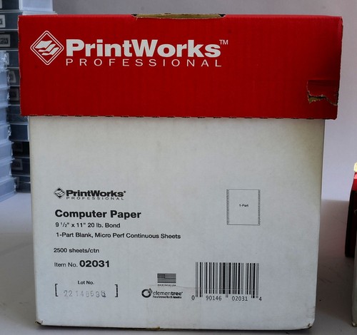 9.5" X 11" continuous tractor feed 20lb printer paper 2,500 sheets banners craft - Picture 2 of 3