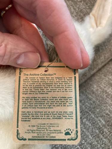 Boyds Bears Bear Marlowe Snoopstein vestito come una lepre che tiene una carota - Pasqua - Foto 4 di 4