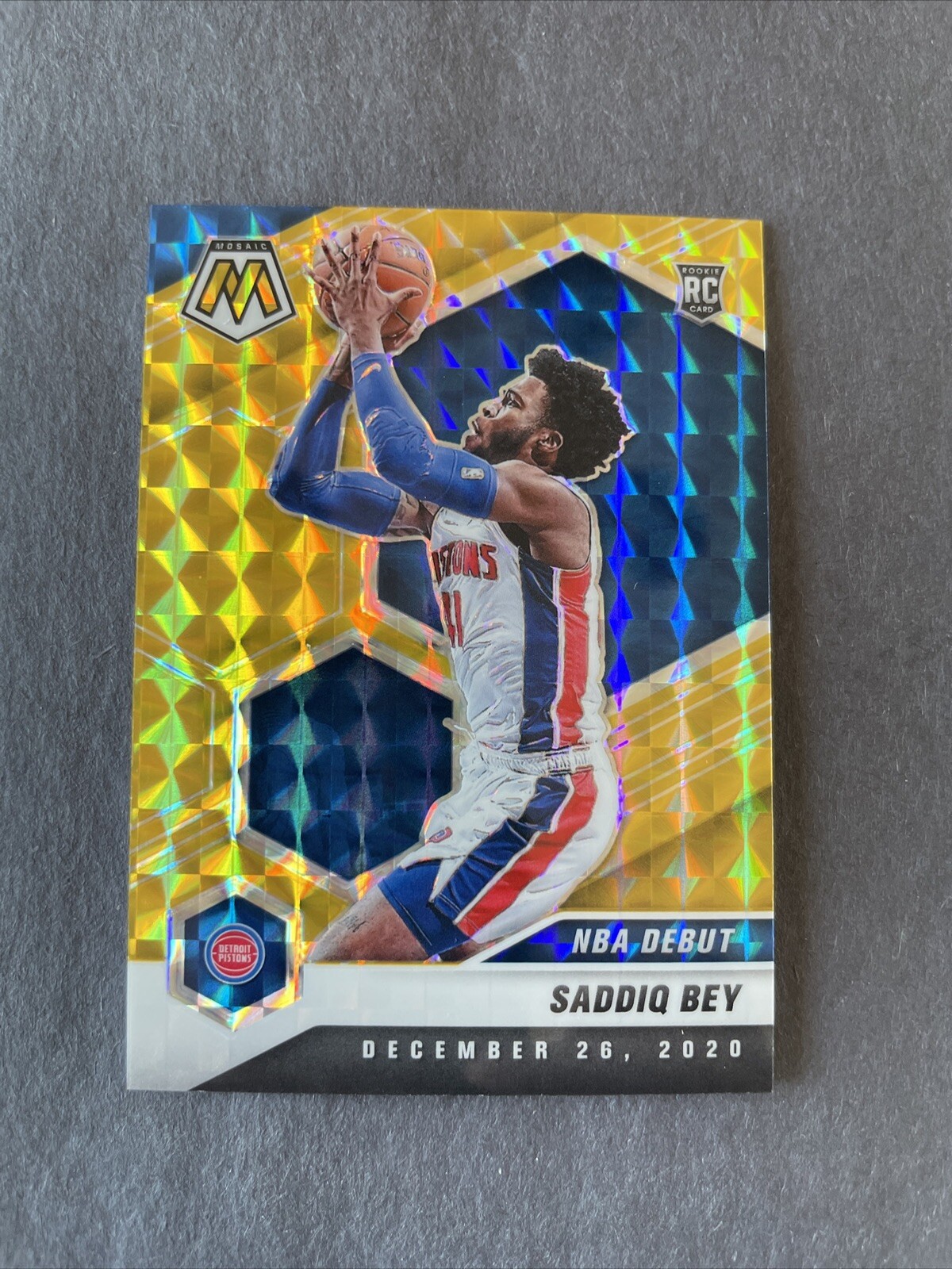 Saddiq Bey 2020-21 Mosaic Gold prizm RC NBA debut /10