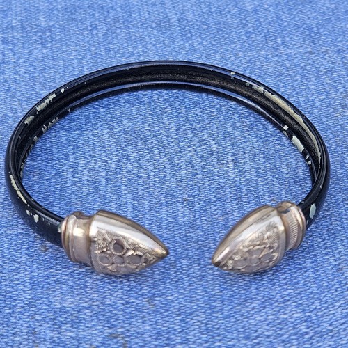 Bracciale Vintage Vittoriano Bypass Smalto Nero Su Metallo - Foto 2 di 11