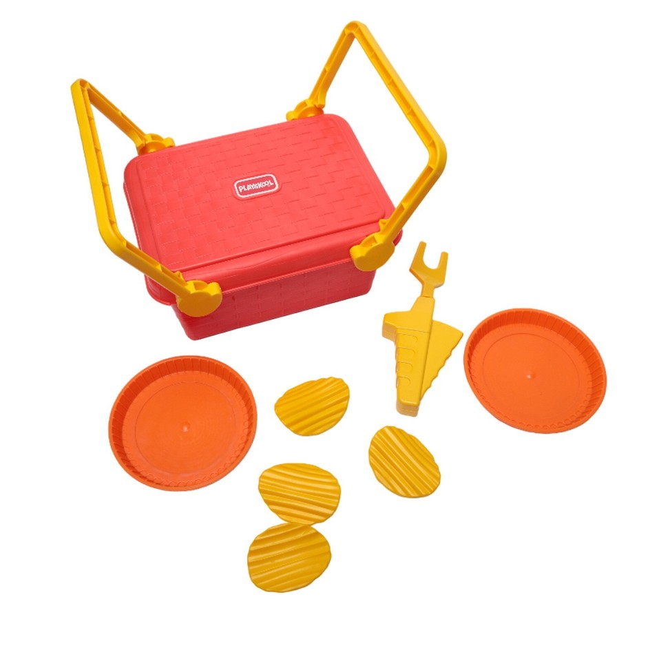 Vintage 1993 Playskool Picnic Basket Chips Plates Burger Flipper Red