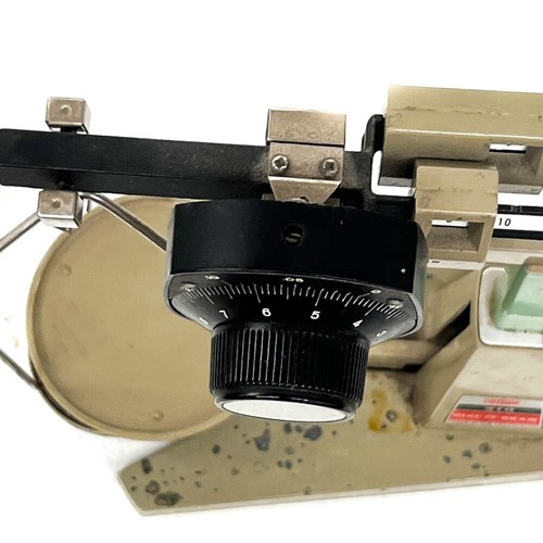Ohaus Dial-O-Gram 9282 Beam Balance Scale with Tray, 310 g Capacity, Made in USA - Picture 11 of 12
