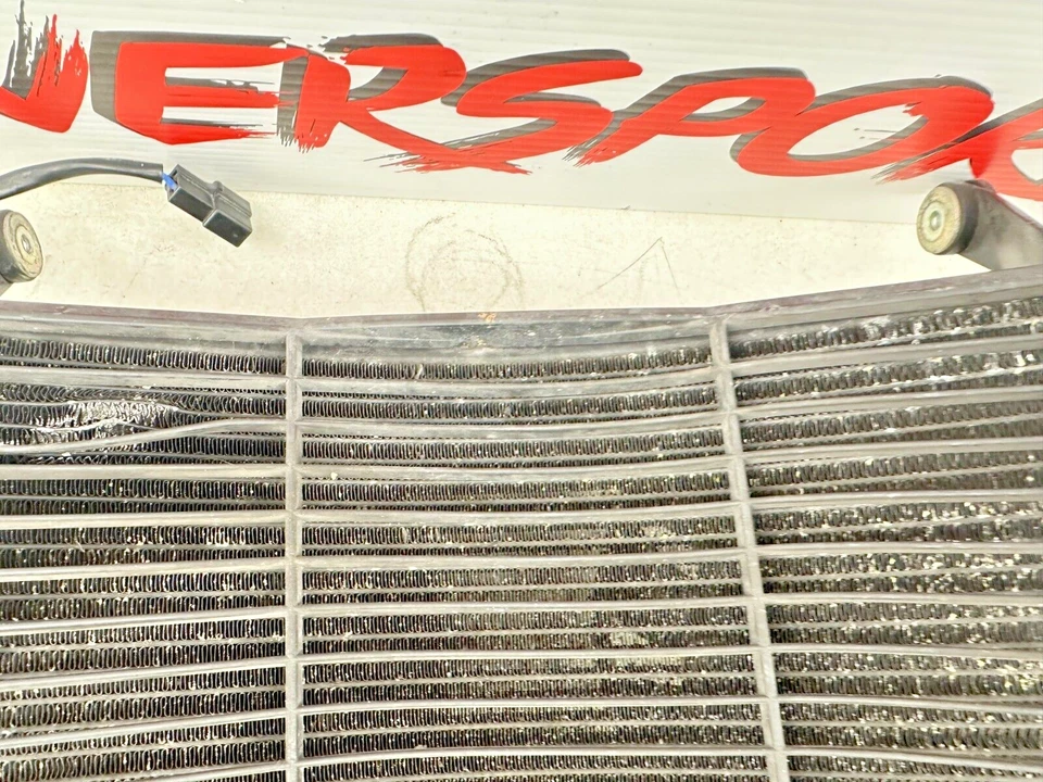 06-12 YAMAHA FJR 1300 Radiator + Cooling Fans + Hose - Image 4 of 4