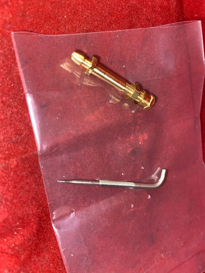 McCoy 60 RED HEAD REPLACEMENT TYPE NEEDLE VALVE ASSY NEW - Image 3 of 4