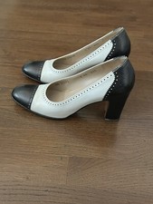 Salvatore Ferragamo Heels 7AA black White Spectator Pump Italy
