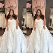 Plus Size Wedding Dresses Strapless Floral Applique Sweep Train Bridal Gown