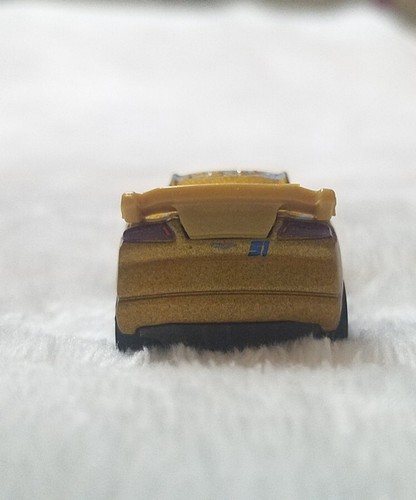 DISNEY PIXAR CARS MINI RACERS ROAD TRIP CRUZ RAMIREZ 2016 #51 Gold - Picture 5 of 7
