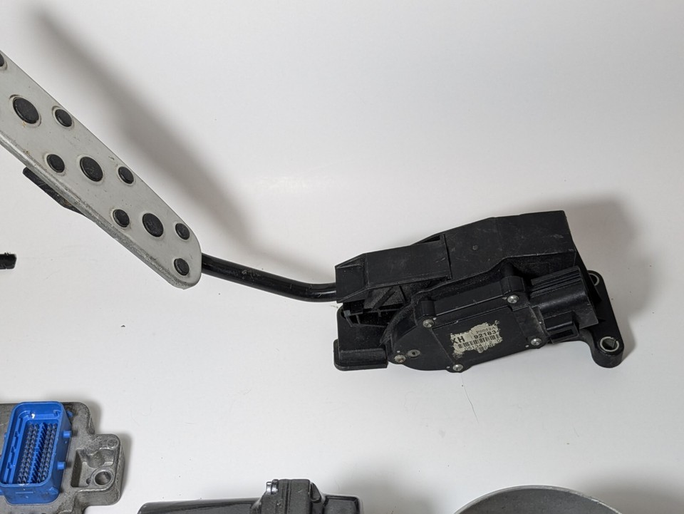 12596733 12597191 LS2 Engine ECM PCM 12597883 W/90mm Throttle Body