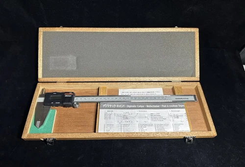 Mitutoyo 12 Inch 500-353 Digimatic Caliper W/ Case Digital CD-12"P NEW BATTERY