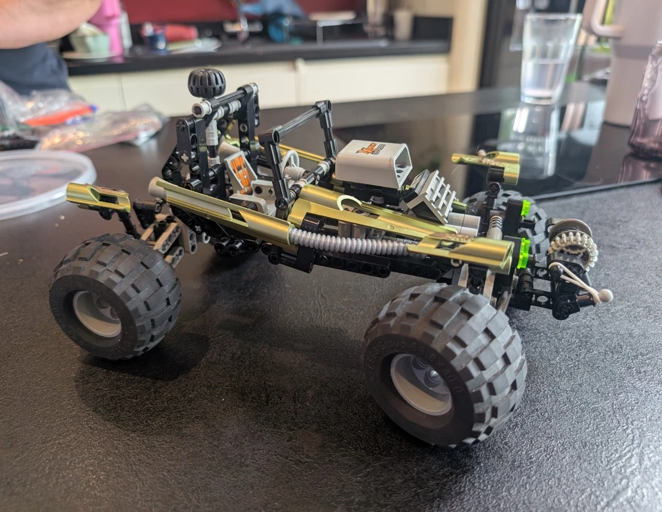 LEGO Technic 8465 Extreme Off-Roader, photo 1 of 2