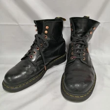 DR.MARTENS Model number: 28CM Black 8 hole boots
