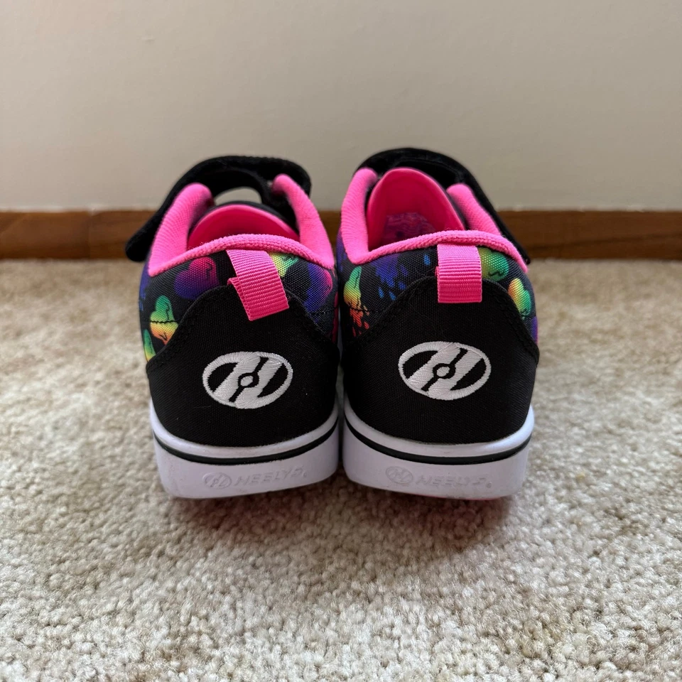 Usado en Excelente Condición Heelys Pro 20 X2 Negro Rosa Arco Iris Corazones Punk Moda Juvenil Talla 2 Patinador   Foto 2 de 4