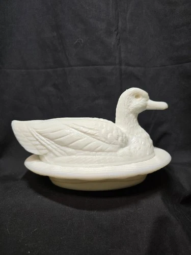 VINTAGE WESTMORELAND MILK GLASS nesting DUCK ON A WAVY BASE 2PC COVERED DISH