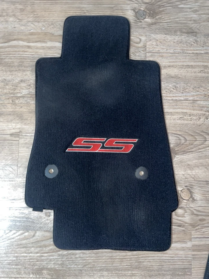 Juego de alfombrillas Chevy Camaro 2016-2024 Foto 2 de 4