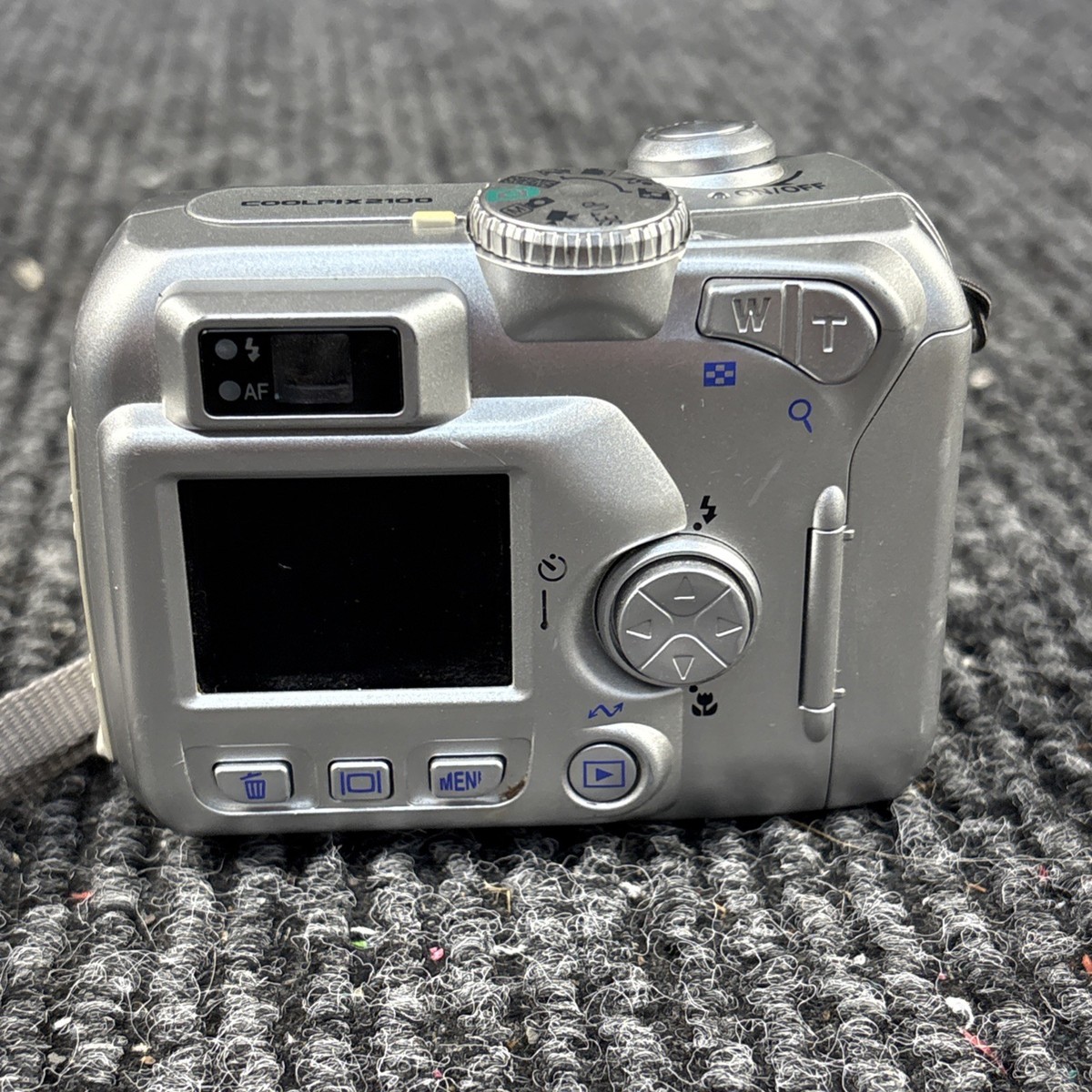 フィルムカメラ Nikon E2100 フィルムカメラ Nikon E2100 ニコン Nikon デジタルカメラ CoolPix