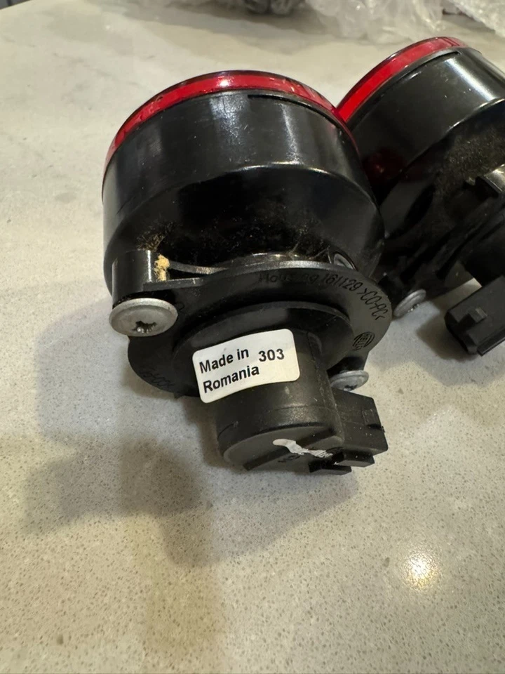 Reflector de parachoques trasero/luces antiniebla Ferrari FF 2012-2016 OEM (par)  Foto 2 de 4