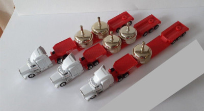 3 Stück Werbetrucks, BUDWEISER BRAUEREI (weiß - rot), US TRUCK, BIER, LKW