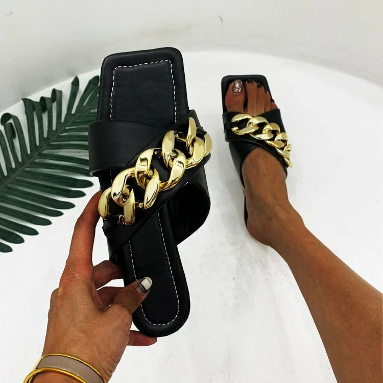 New fashion shop flat sandals