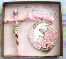 Vintage Guardian Angel Pink 3 x 2,5 Crib Medallion w/Hanging Ribbon 4 x2" Cross