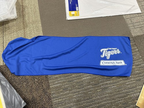 Detroit Tigers Scarf Cooling Towel SGA Comerica Bank Free Shipping