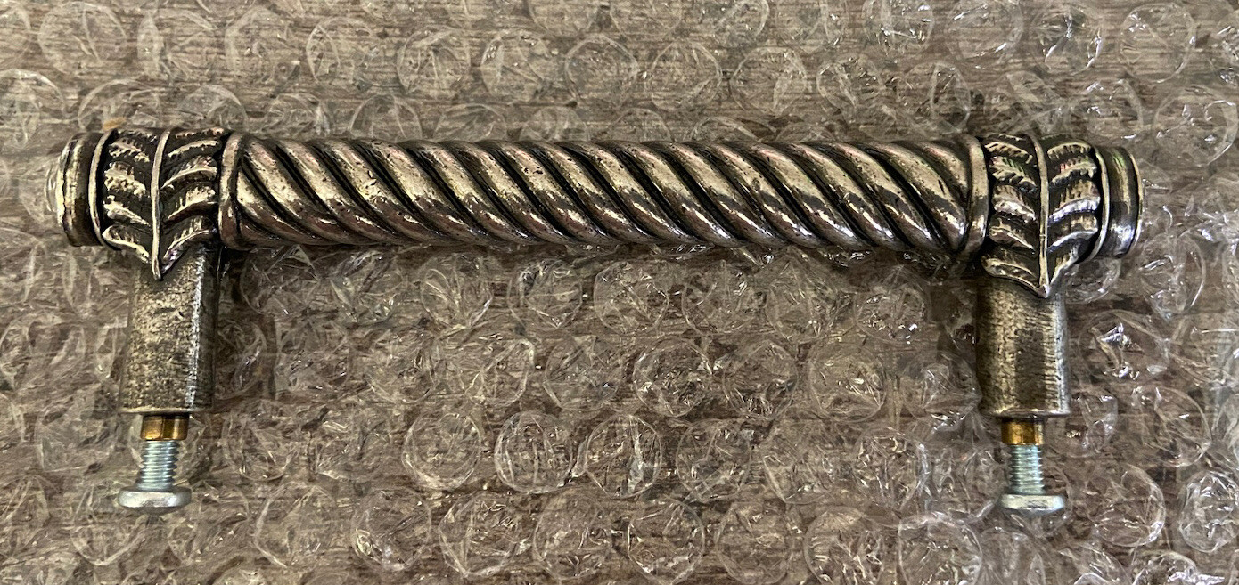 Picture 2 of 5