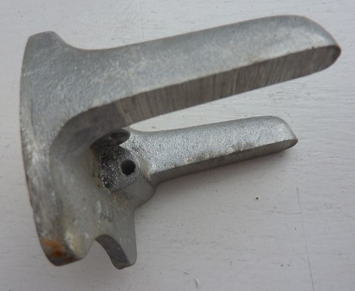 Micro-Mold cast alloy engine mount for RC planes etc. For IC engines. - Picture 5 of 8