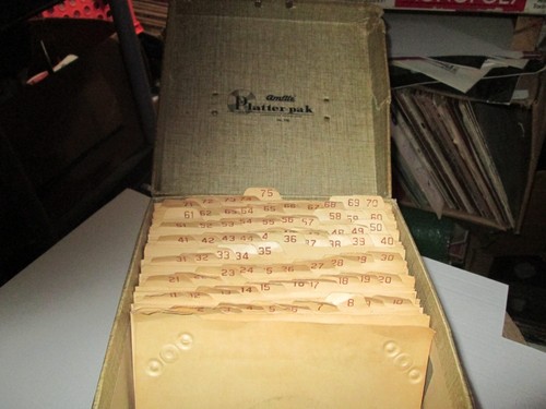 VTG TAN 45 RPM 7" Record Carrying Case Box Holds 80 PLATTER PAK W/ INDEX CARDS - Picture 3 of 8