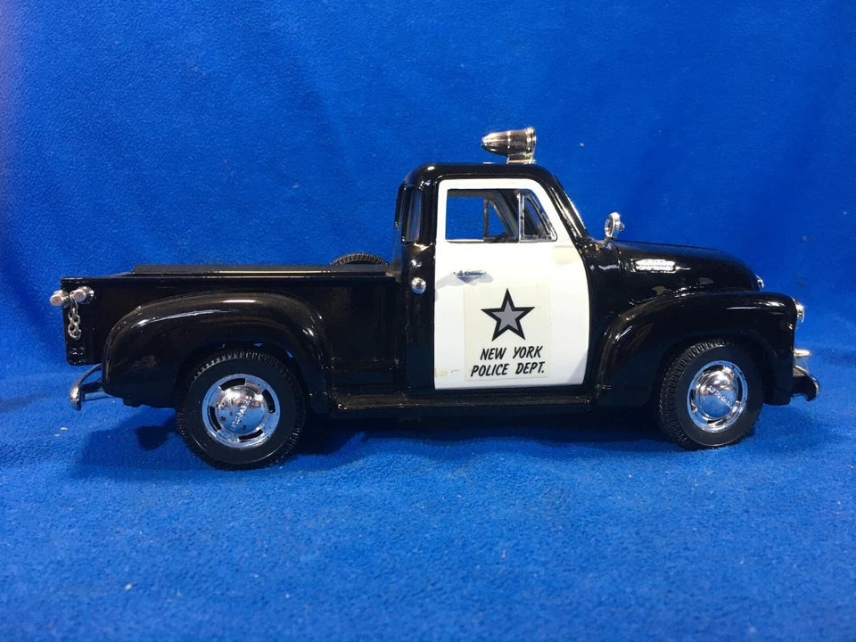 MIRA - SOLIDO' 1:18 POLICE CHEVROLET PICKUP 1953 - Immagine 4 di 4