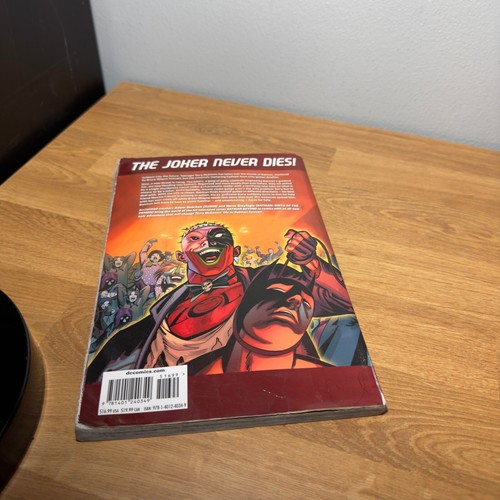 Batman Beyond: 10.000 Clowns - Taschenbuch von Beechen, Adam Norm Breyfogle - Bild 3 von 6
