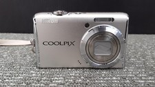 Nikon COOLPIX S620 Digital Camera Compact 12.1MP 4x Zoom Silver New