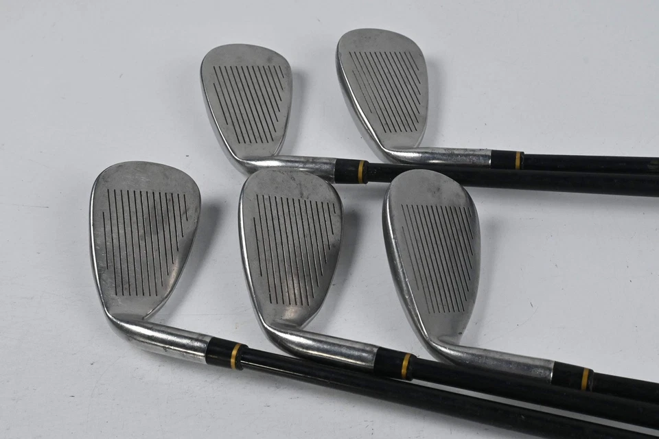 Taylormade R7 XD Irons / 7-PW+SW / Stiff Flex Taylormade 55 Shafts - Image 3 of 4