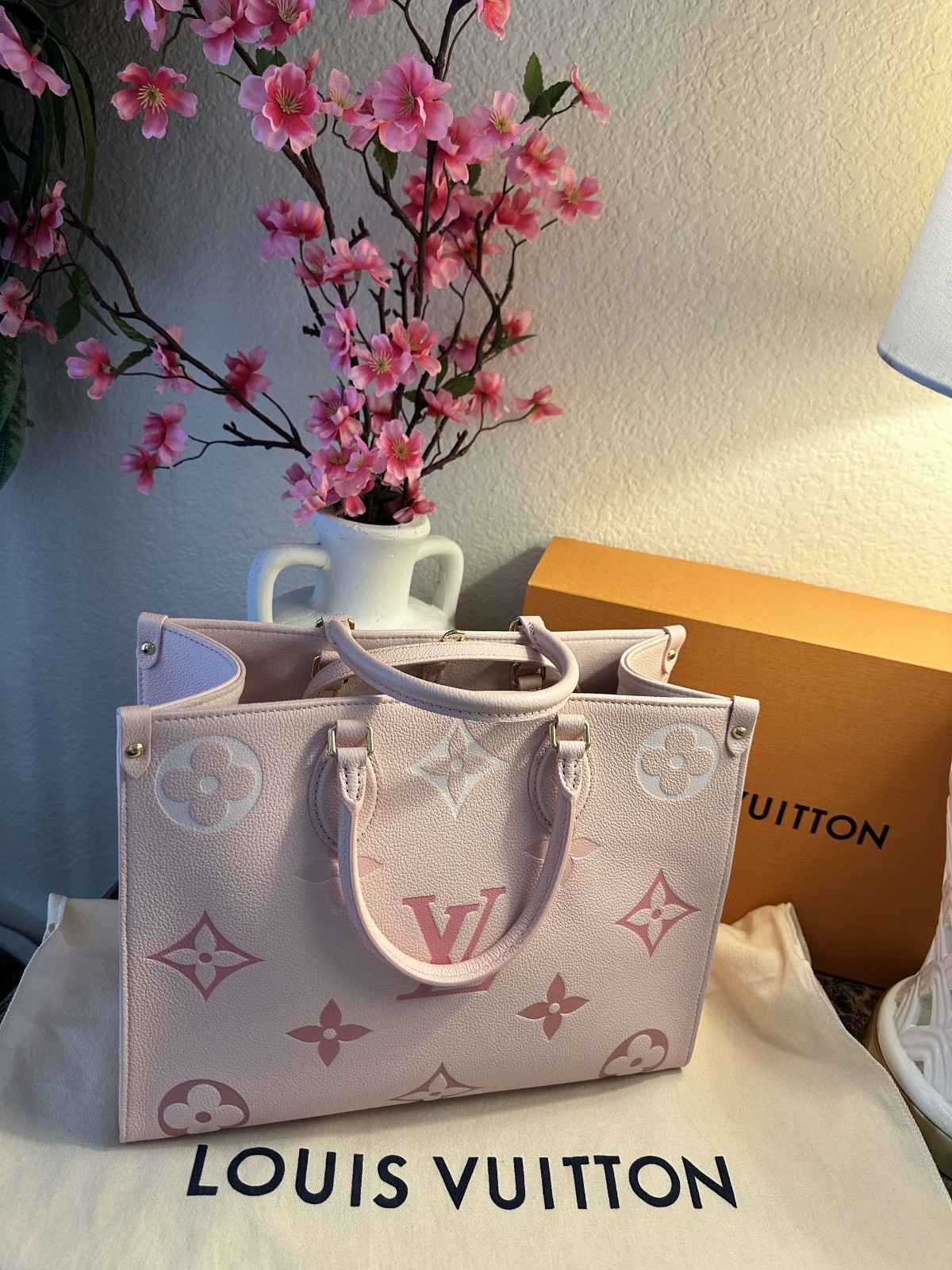 Louis Vuitton Onthego Tote MM Pink Leather Exclusive