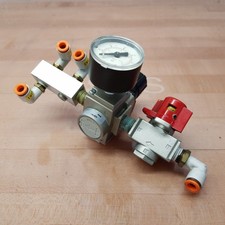 SMC AR20-N02-Z-X406 Pressure Regulator, Gauge 0-60psi, 1/4" NPT Shut Off Valve